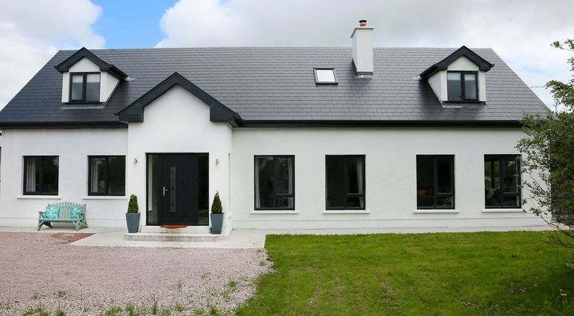 Photo of Luxury Spiddal Villa