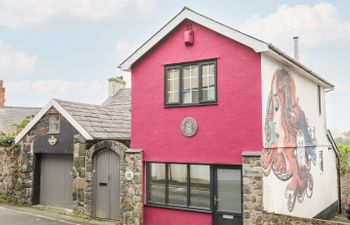 Ty Coets (Coach House) Holiday Cottage