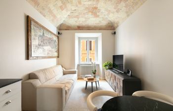 Stones On The Ceiling Apartment