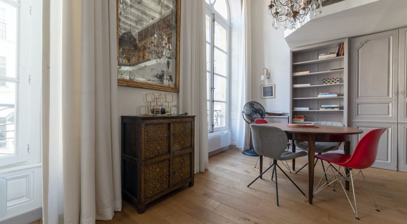 Photo of Art Abounds