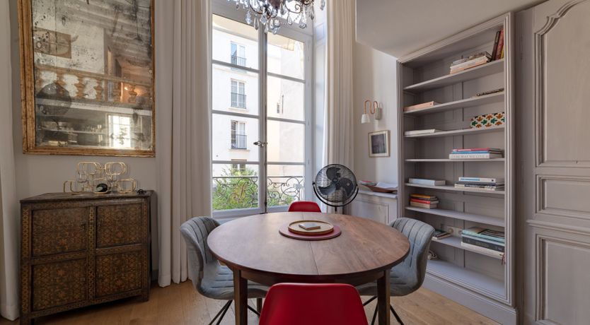 Photo of Art Abounds