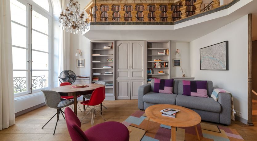 Photo of Art Abounds