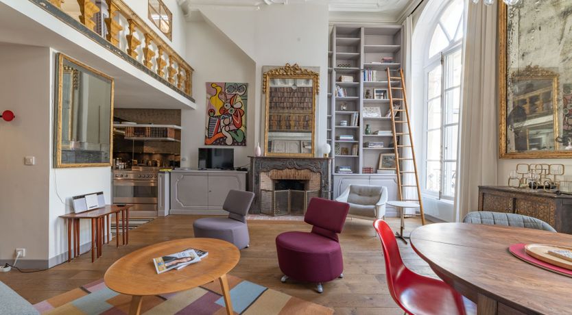 Photo of Art Abounds