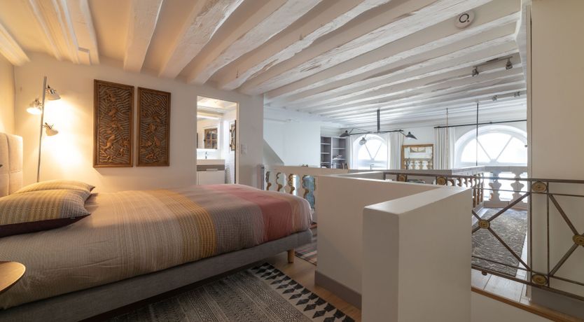 Photo of Art Abounds