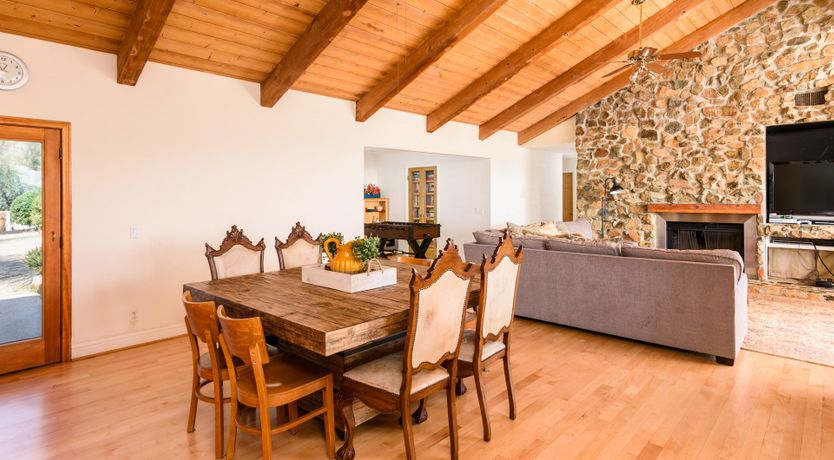 Photo of Si, Señorita