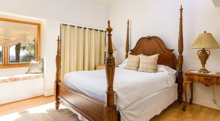 Photo of Si, Señorita