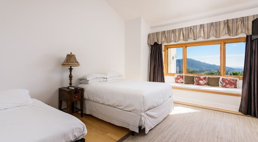 Photo of Si, Señorita