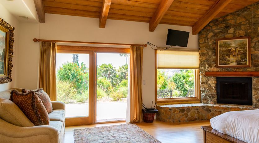 Photo of Si, Señorita