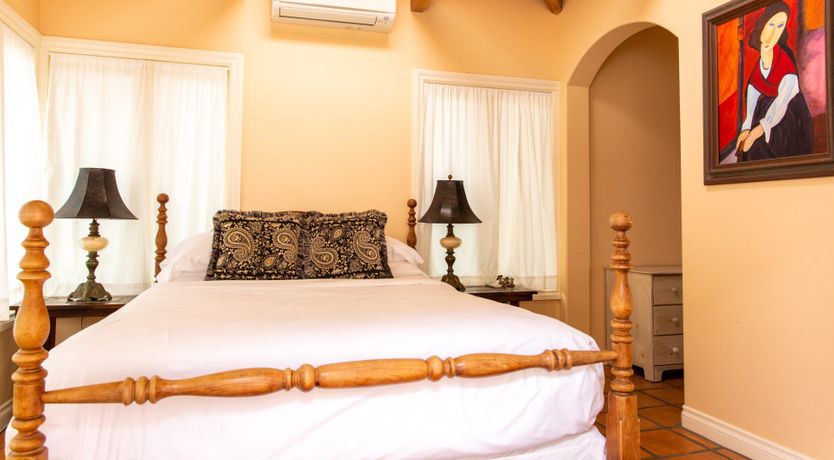 Photo of Si, Señorita