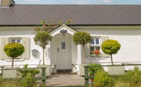 Photo of Lakeside Cottage