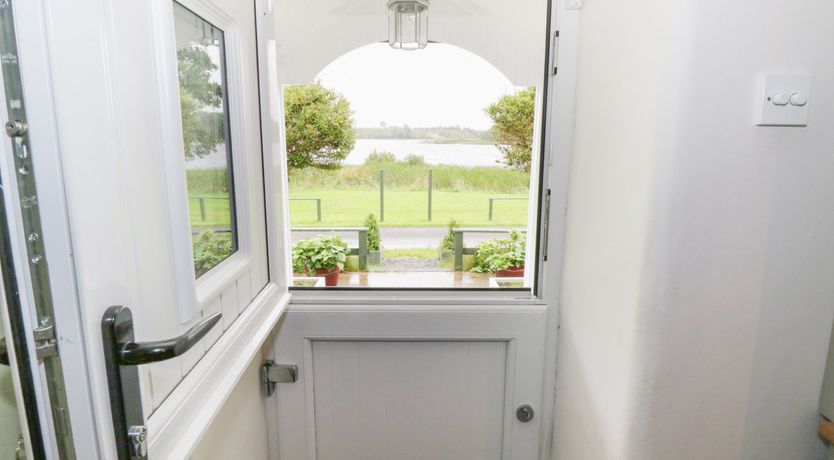 Photo of Lakeside Cottage