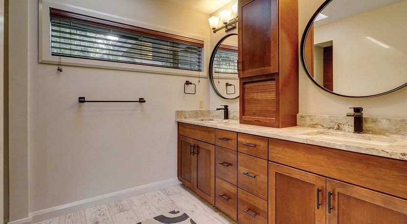 Photo of Fairway Breeze