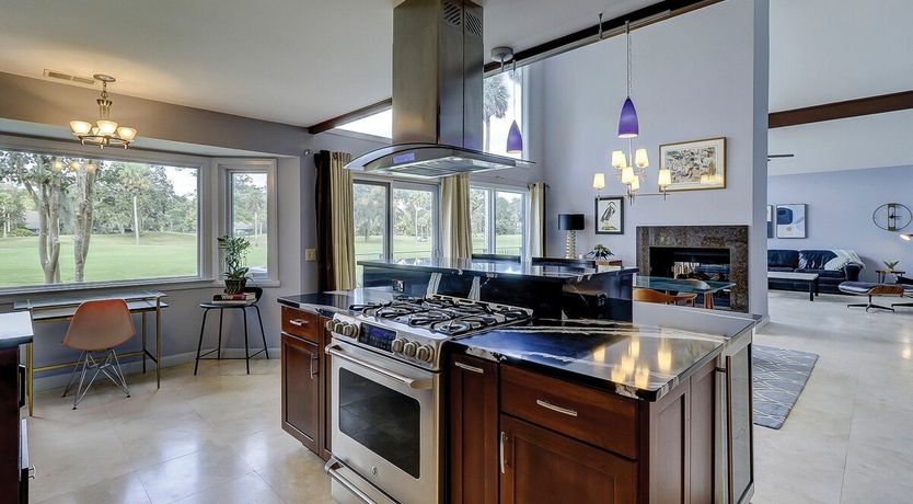 Photo of Fairway Breeze