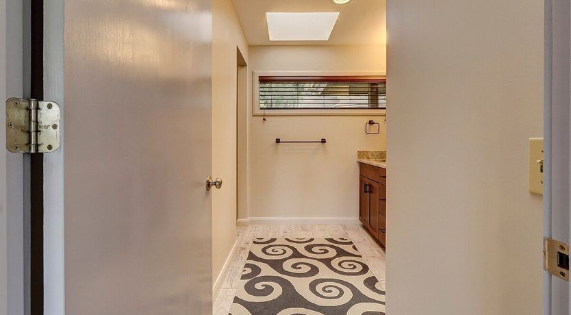 Photo of Fairway Breeze