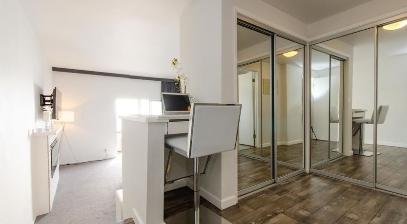 Photo of Papiri Bronze