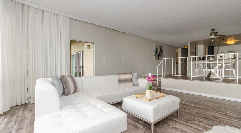 Photo of Papiri Bronze