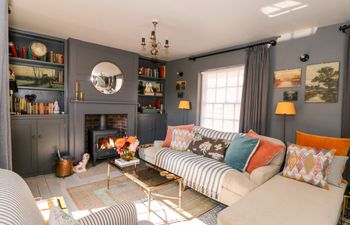 12 Banks Street Holiday Cottage