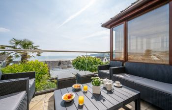Cliff House Holiday Home