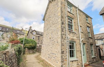 2 Kings Yard Holiday Cottage