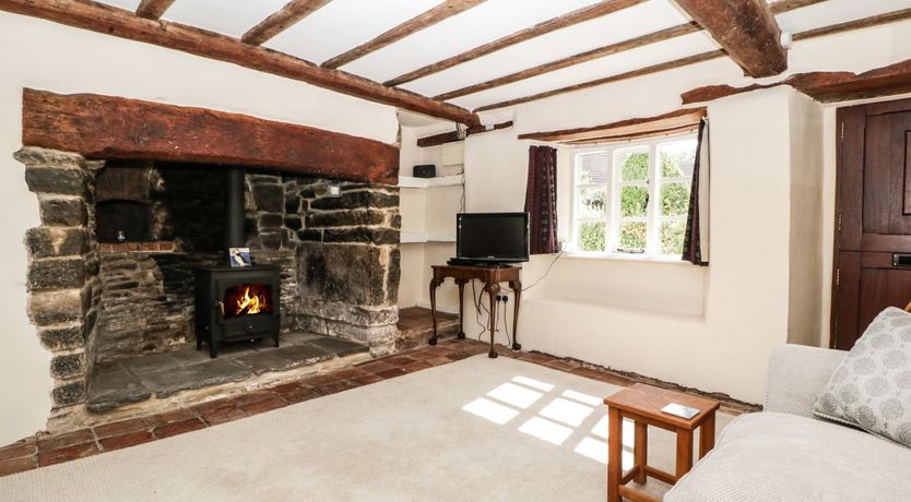 Photo of 1 Old Thatch