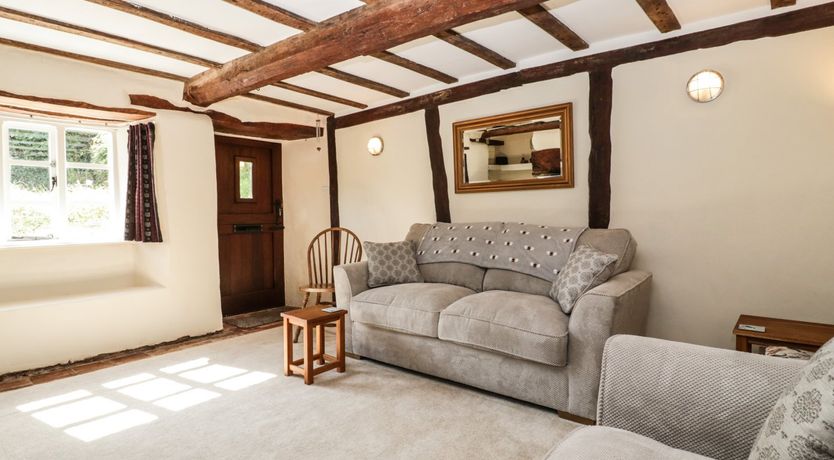 Photo of 1 Old Thatch