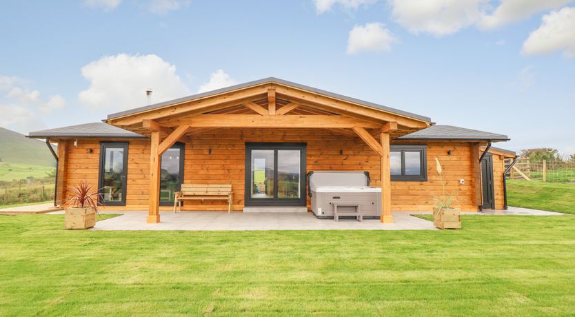 Photo of Bacheiddon Log Cabin