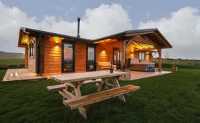 Photo of Bacheiddon Log Cabin