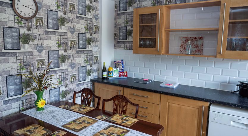Photo of 8 Heatons Bridge Road