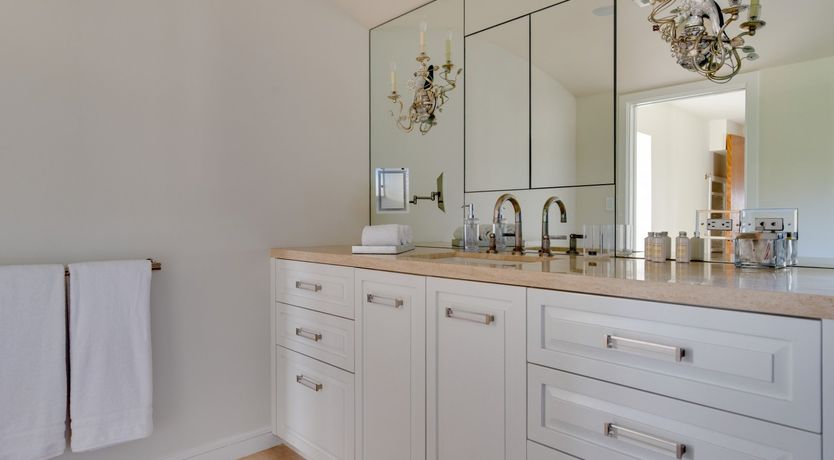 Photo of White Crest