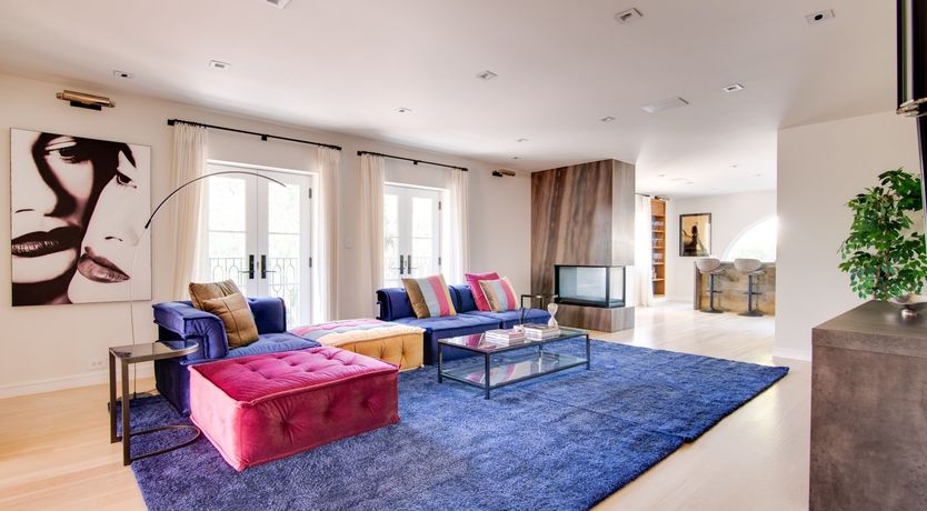 Photo of White Crest