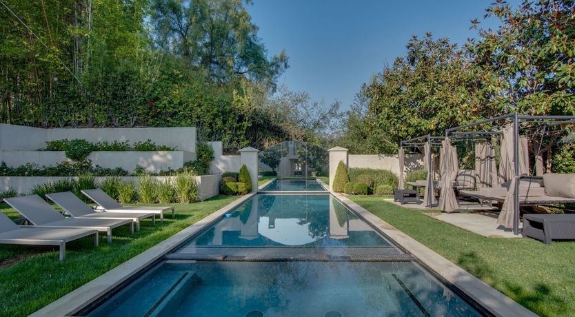 Photo of White Crest