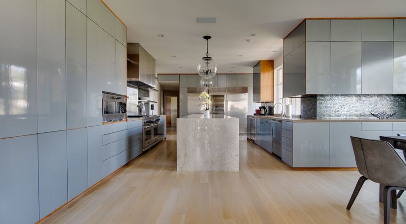 Photo of White Crest