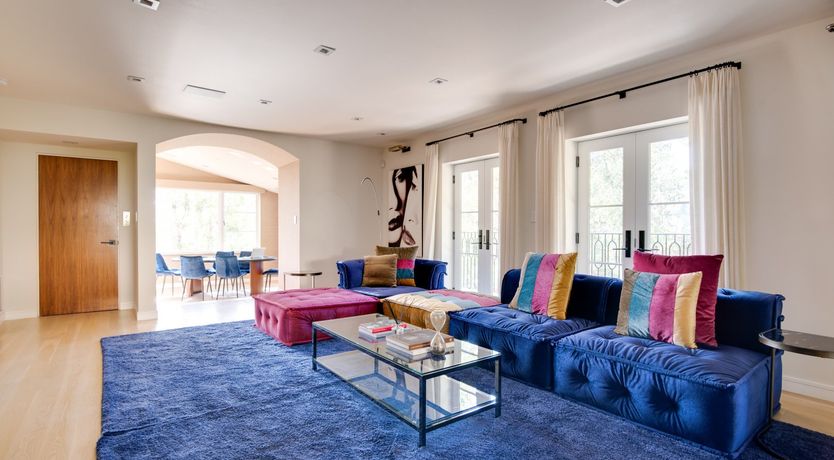 Photo of White Crest