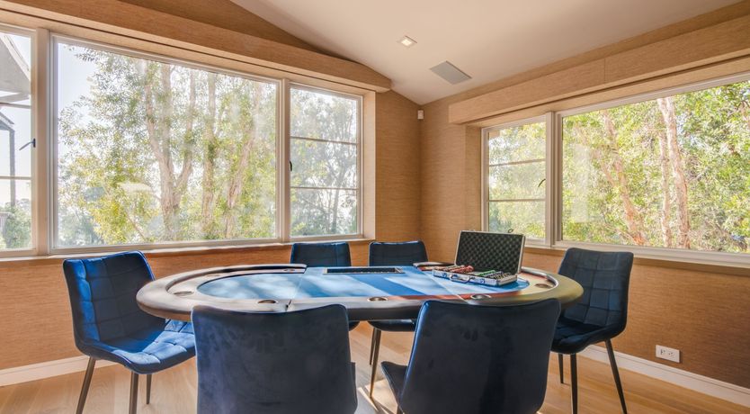 Photo of White Crest