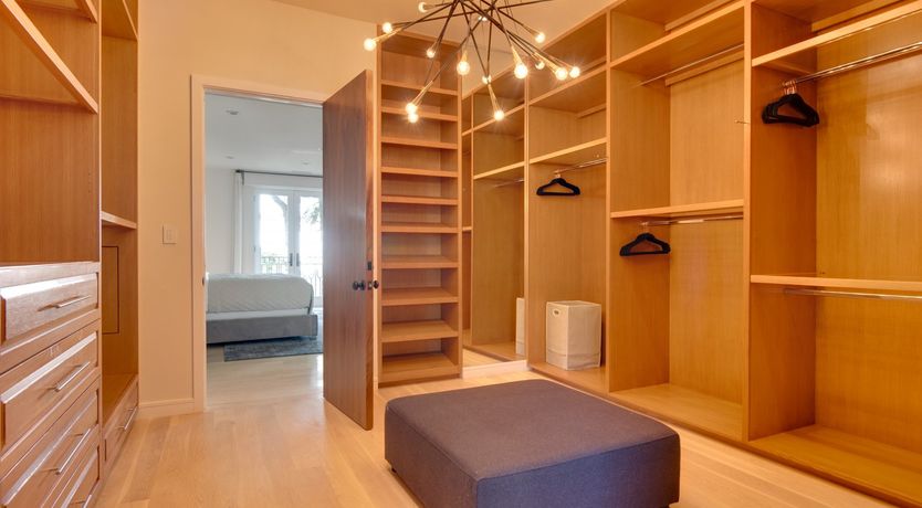 Photo of White Crest