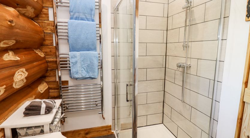 Photo of Douglas Cabin