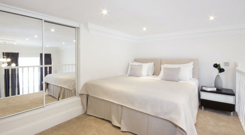 Photo of Savoir-Faire