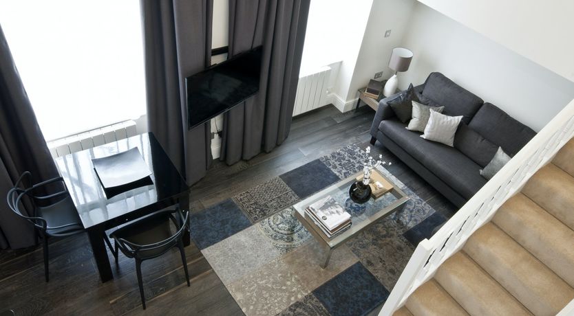 Photo of Savoir-Faire