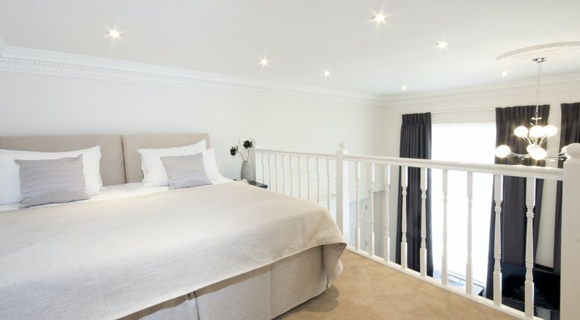 Photo of Savoir-Faire