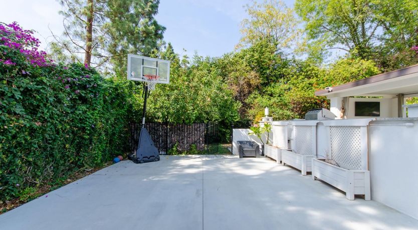 Photo of Poolside Botanica