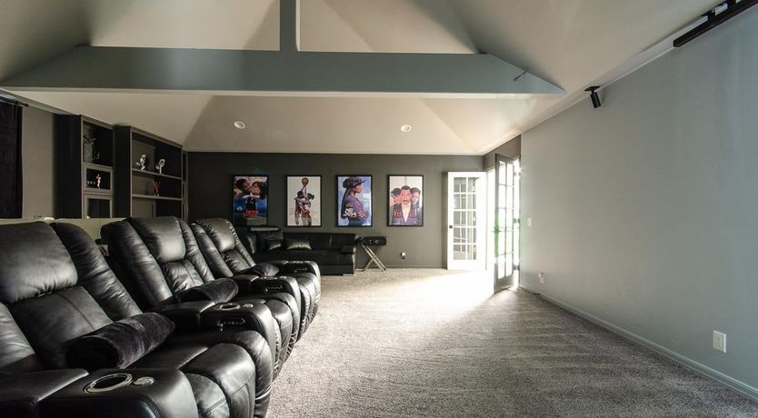 Photo of Poolside Botanica