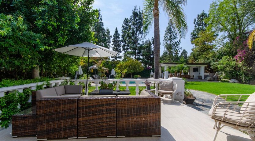 Photo of Poolside Botanica