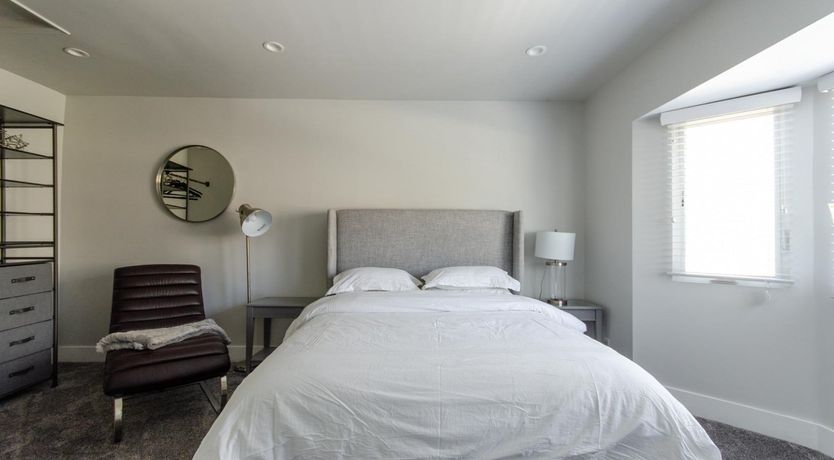 Photo of Poolside Botanica