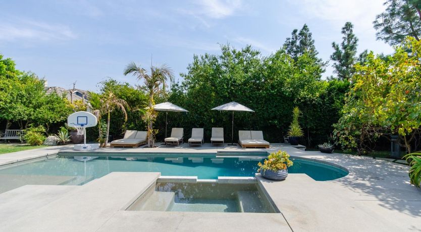 Photo of Poolside Botanica