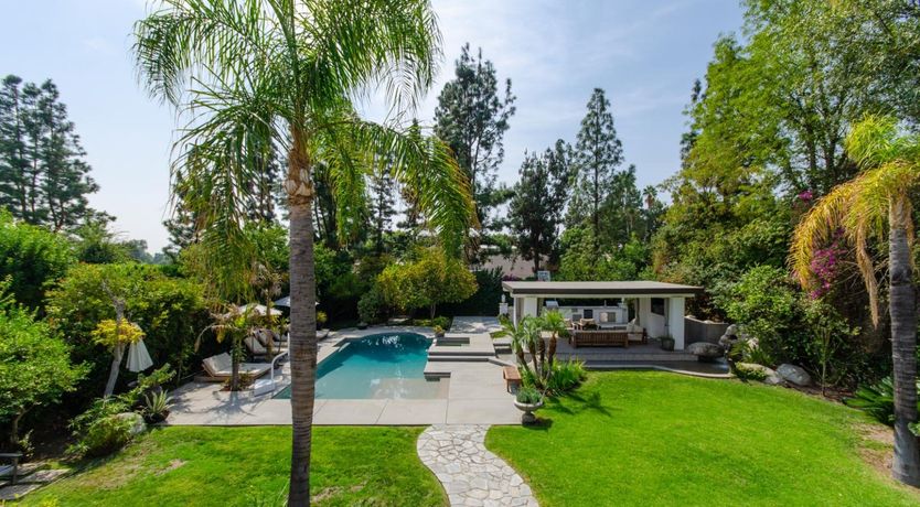 Photo of Poolside Botanica