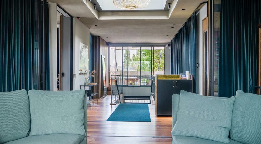 Photo of Gold Standard