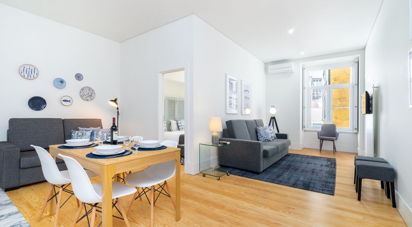 Photo of Porcelain Club