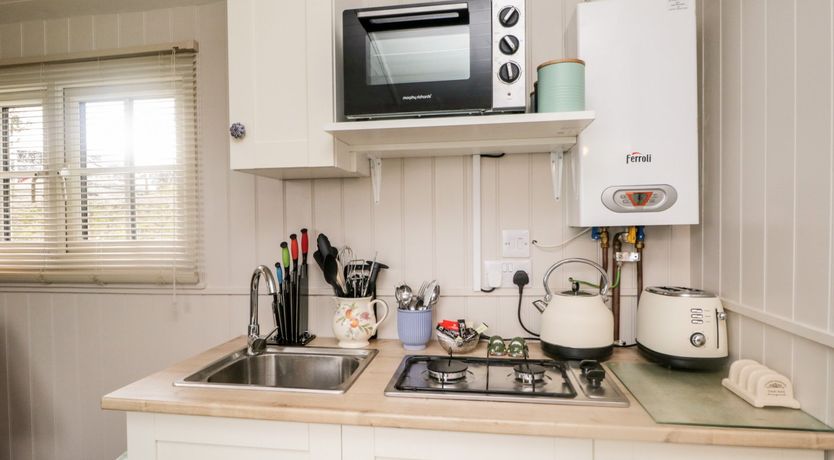Photo of Seashore Shepherds Hut @ Moat Farm