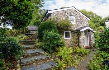 Yr Hen Efail (The Old Forge) Holiday Cottage