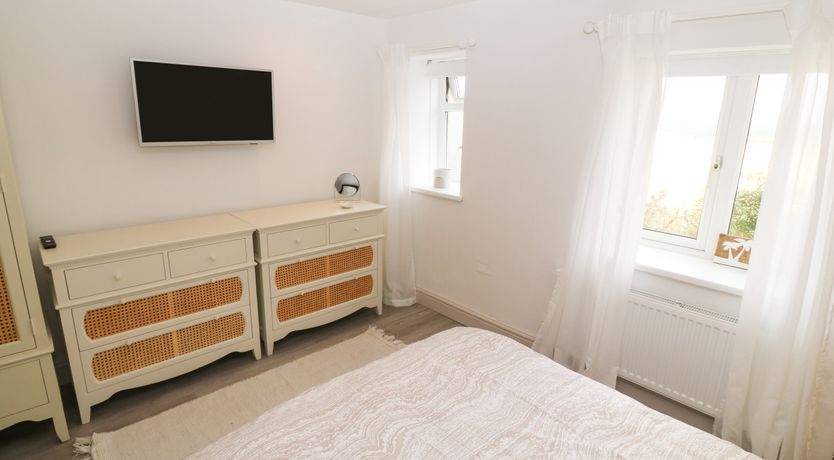 Photo of Sunstone (Garreg Haul)